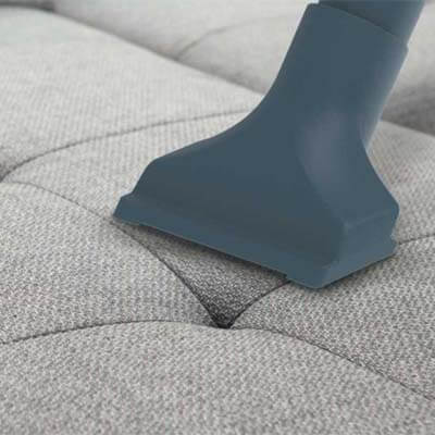 Upholstery nozzle