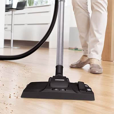 Karcher VC 3 vacuuming floor