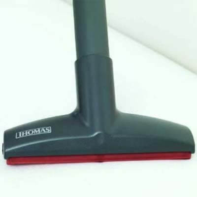 Thomas Aqua+ Pet & Family cleaning with the upholstery nozzle